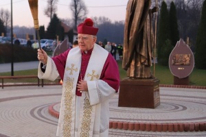 arcybiskup jędraszewski w sieprawiu